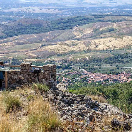 At La Abuela Antonia-el Gurugu Torre de Don Miguel